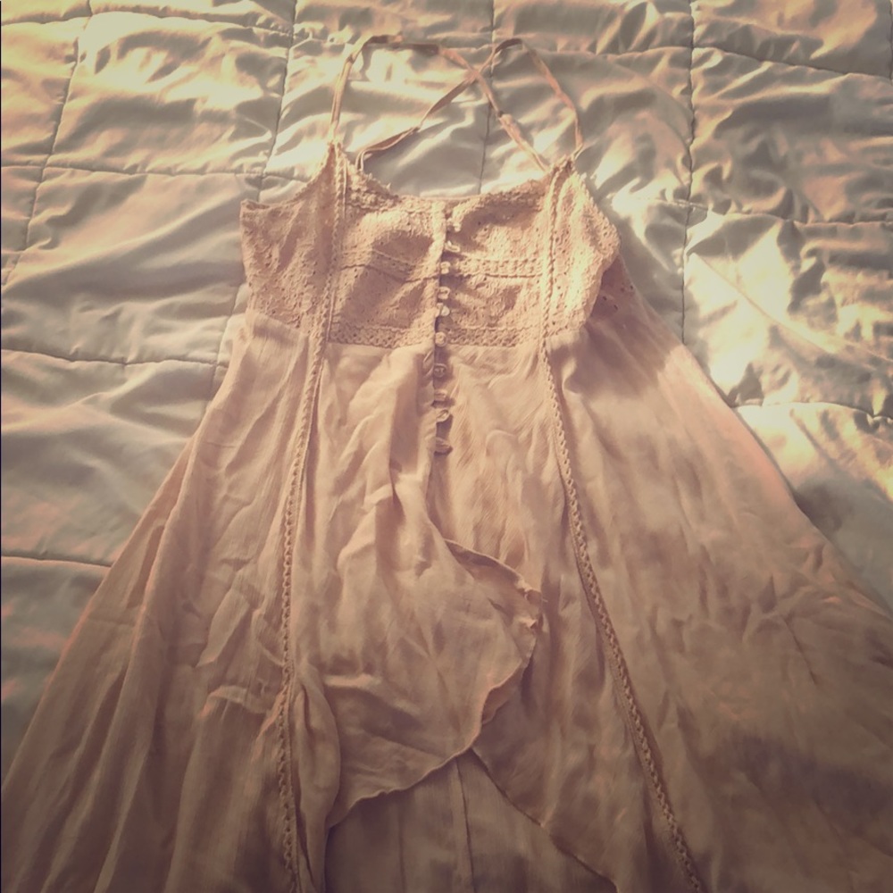 Beautiful rose high low top with eyelet lace